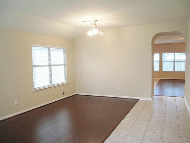 Building Photo - 2311 Enchanted Park Ln