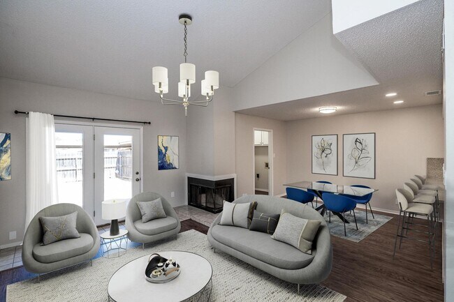 Building Photo - Updated 3-Bedroom Townhome with First-Floor Primary Suite