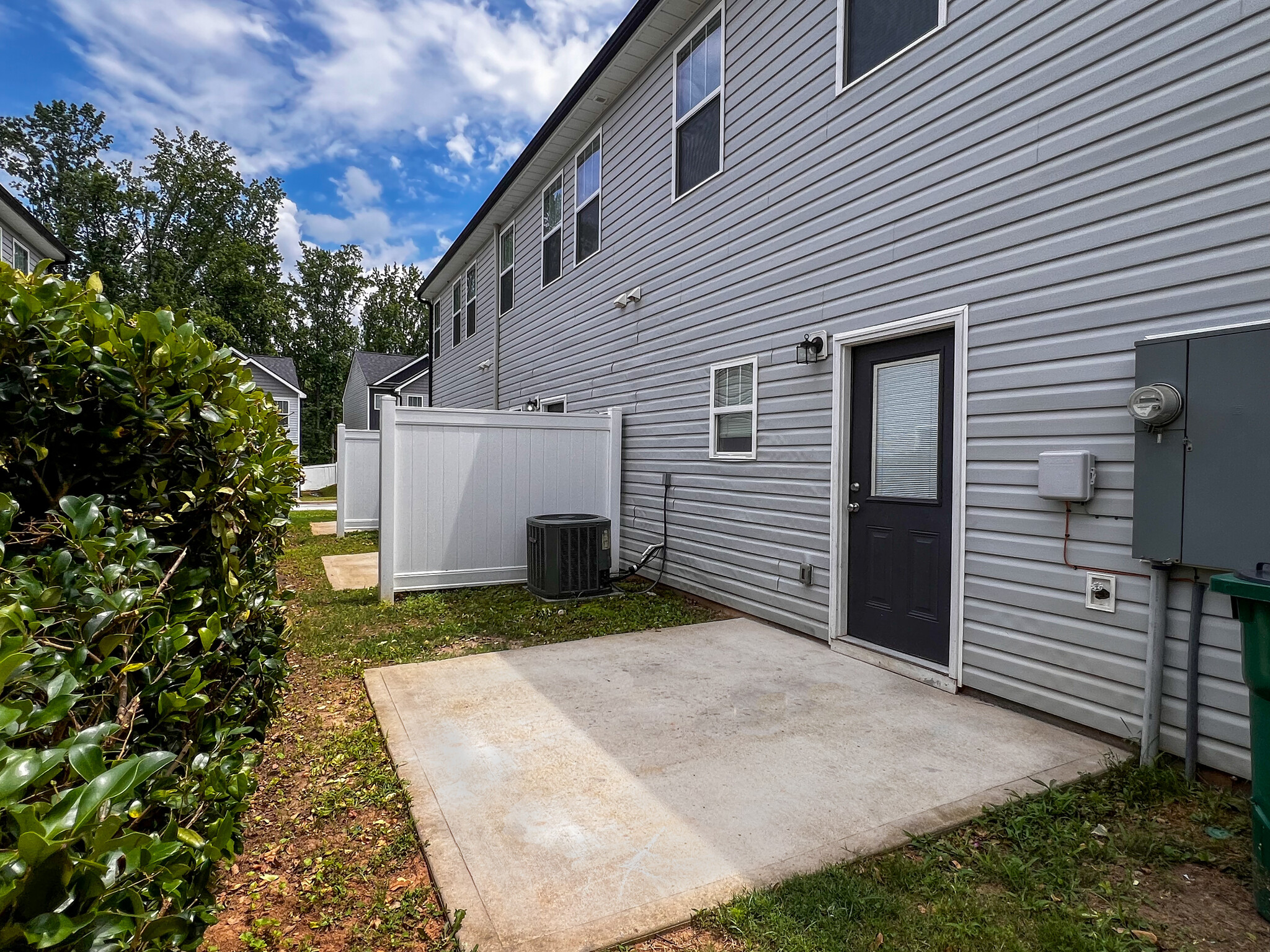 Building Photo - 608 Heavenly Pl