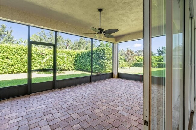 Building Photo - 2460 Promenade Dr