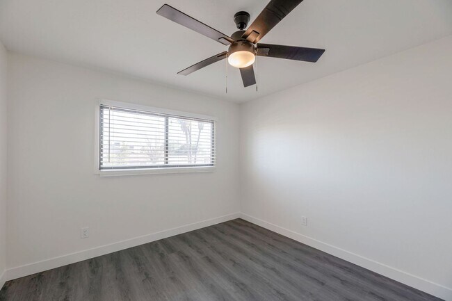 Building Photo - Amazing 6 Bed remodeled house at ASU