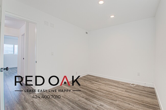 Building Photo - 2965 Waverly Dr