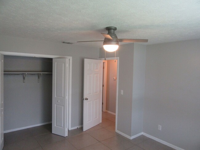 Building Photo - 2917 Ormond Ave