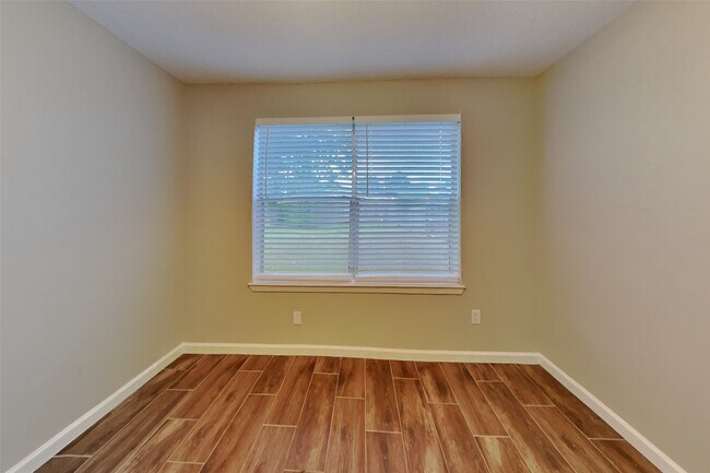 Building Photo - 5315 Hazel Grove Dr