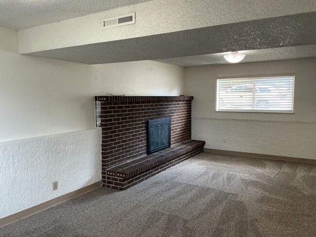 Building Photo - 5710 Eldora Dr
