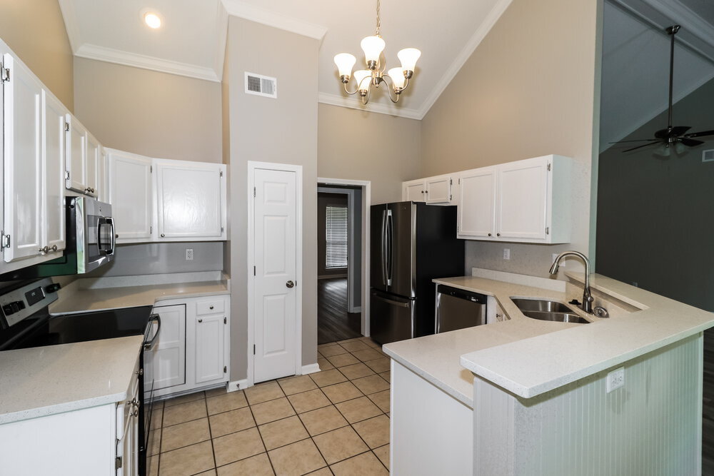 Building Photo - 7579 Valley Mist Dr