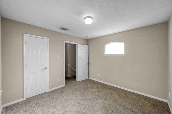 Building Photo - 13952 Buckskin Dr