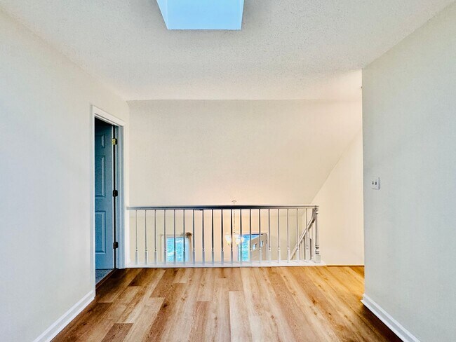 Building Photo - Charming & Spacious 3-Bedroom Home Just Mi...