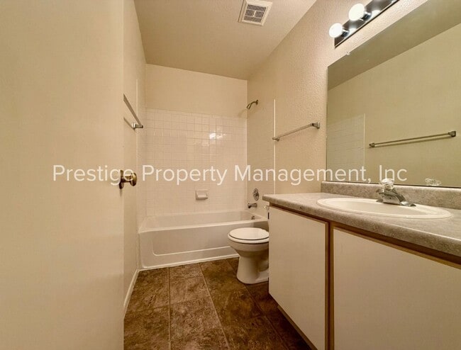 Building Photo - ***RENT SPECIAL*** 3/2 Beautiful Rita Ranch Home With Open Design!!!