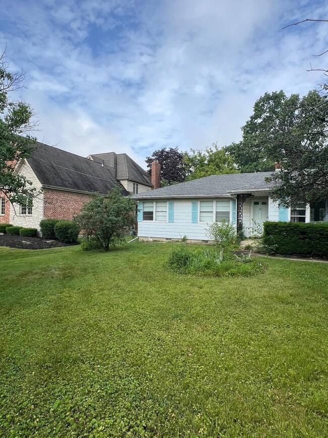 Building Photo - 6536 Ridge Rd