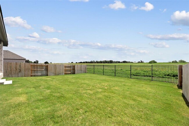 Building Photo - 127 Plumbago Loop