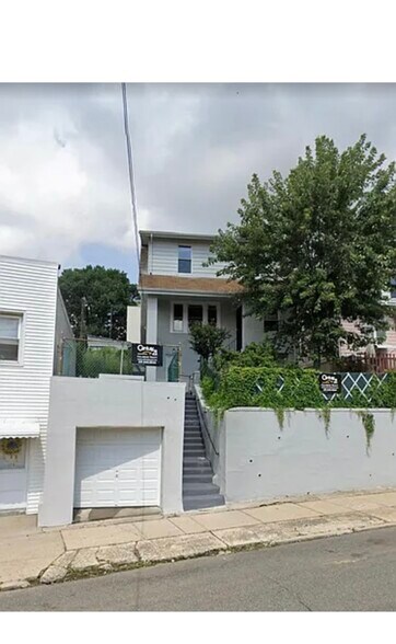 Building Photo - 161 Palisade Ave