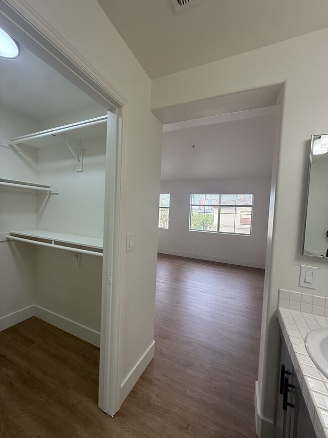 Building Photo - 488 W Summerfield Cir