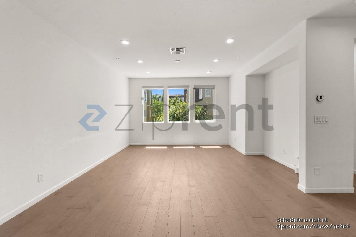 Building Photo - 5676 El Dorado Ln