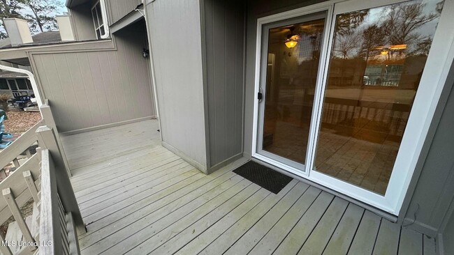 Building Photo - 289 Highpoint Dr