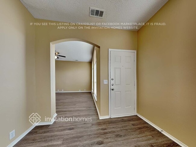 Building Photo - 1301 Woodthorpe Dr