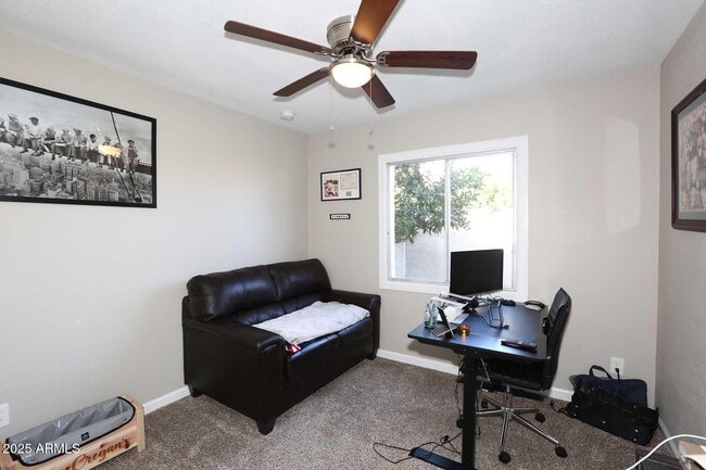 Building Photo - 2634 S Cottonwood Dr
