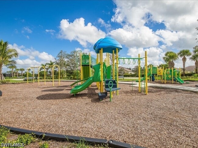 Building Photo - 2320 Dragonfruit Wy