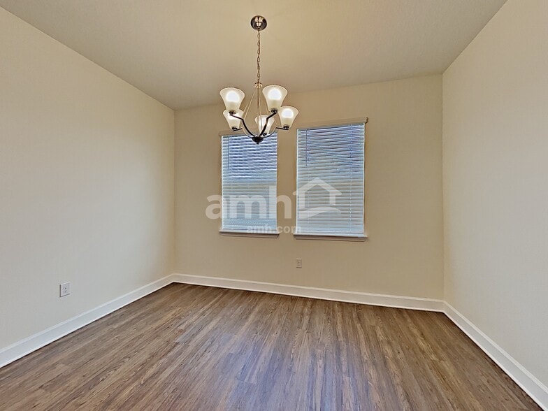 Building Photo - 4807 Reisswood Lp