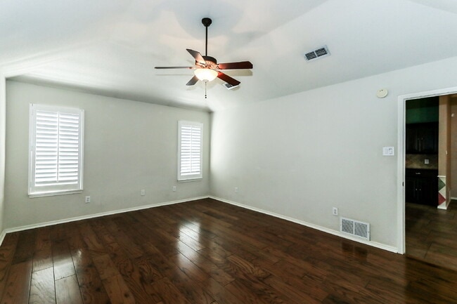 Building Photo - Beautiful Home Located South of Frenship High school!