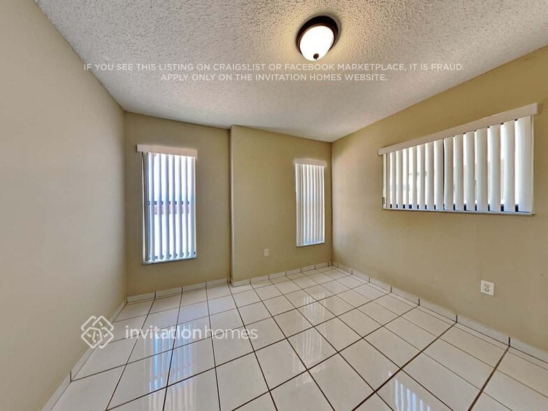 Building Photo - 12748 NW 102nd Ave