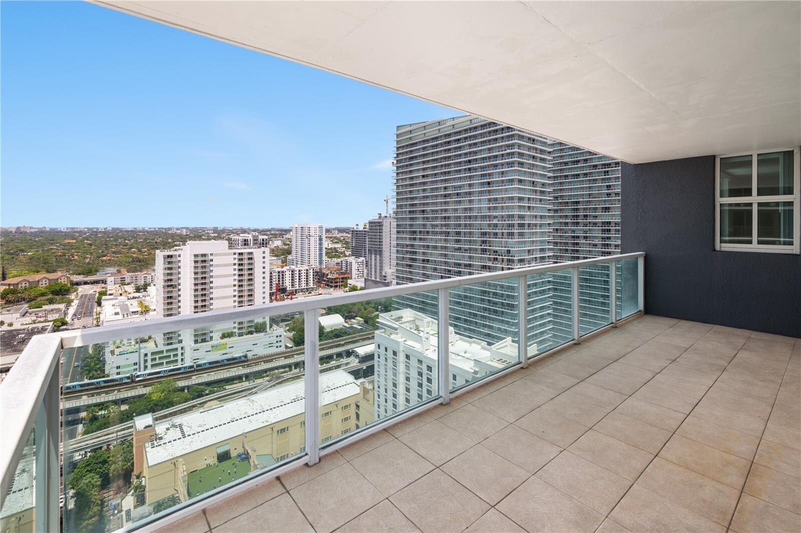 Building Photo - 1250 S Miami Ave