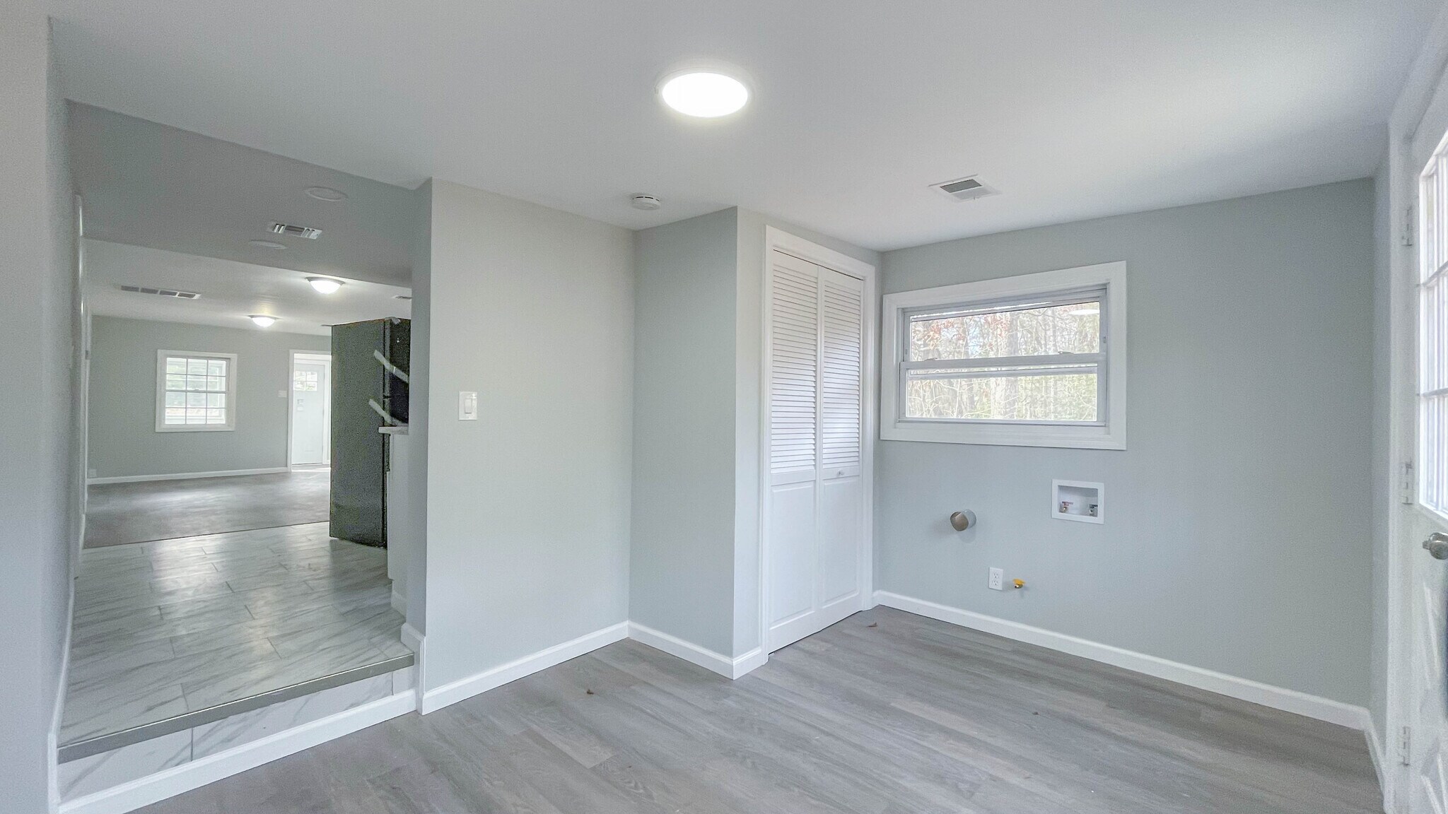 Building Photo - 63 Gentian St