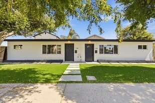 Building Photo - 1382 Grove Ave