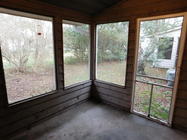 Building Photo - 30 Ohara Drive - Town of River Bend