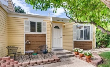 Building Photo - Move-In Ready Villa | 3 Bed / 1.5 Bath | Aurora 80015