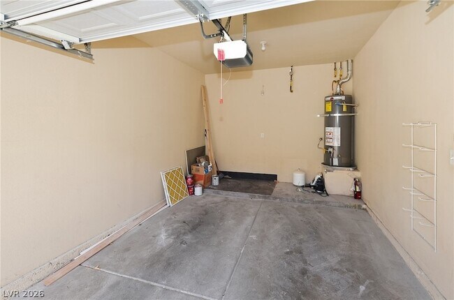 Building Photo - 10550 W Alexander Rd