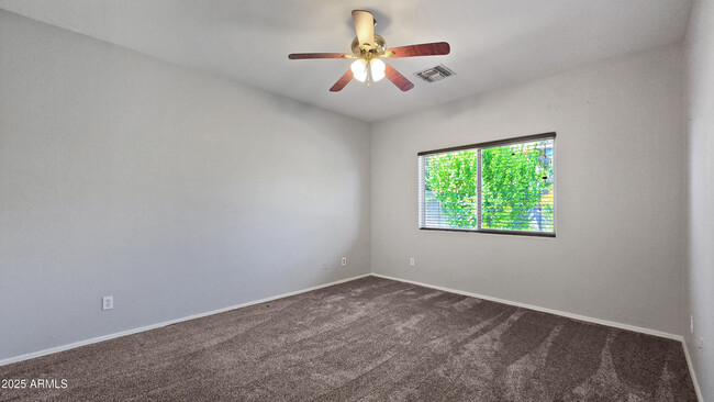 Building Photo - 14354 W Weldon Ave