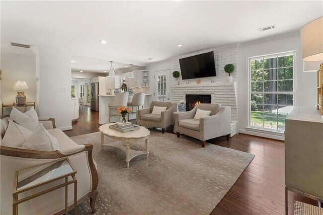 Building Photo - 4770 Chatworth Ct NE