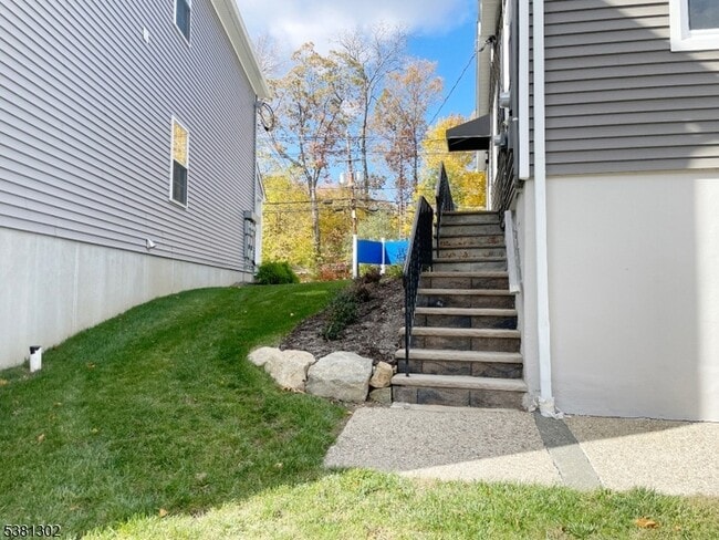 Building Photo - 31 Lakeside Blvd