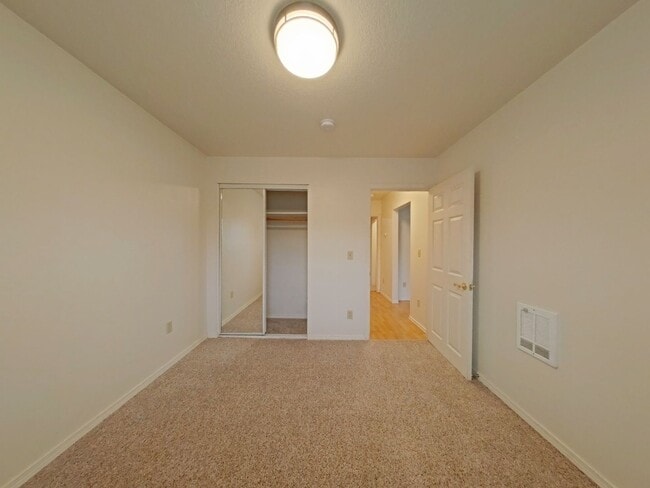 Building Photo - 3 Bedroom House  ~ Northern Corvallis