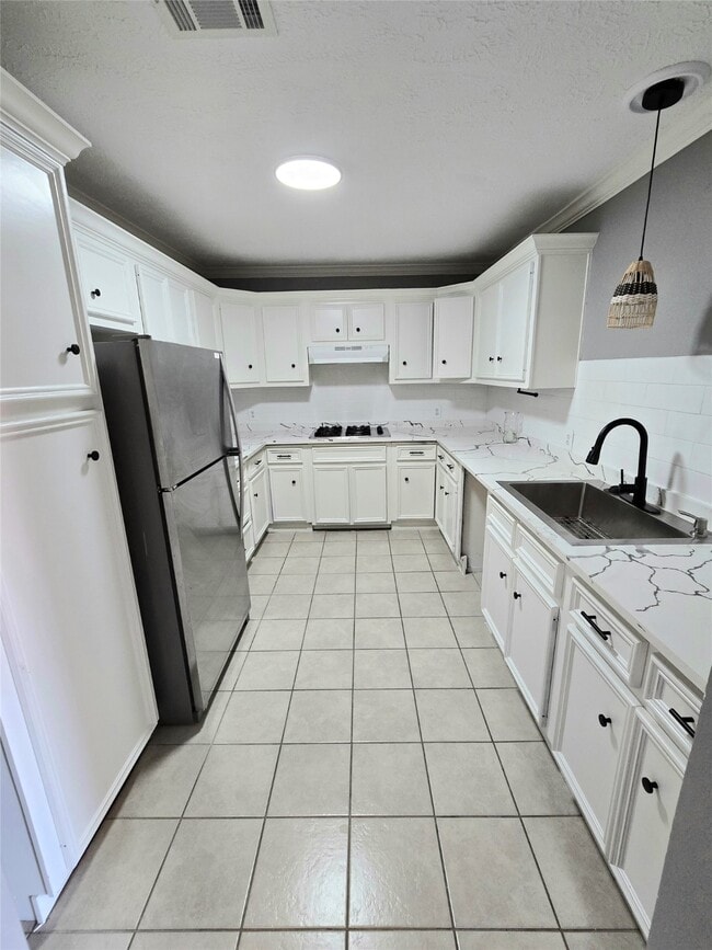 Building Photo - 616 Shaver St