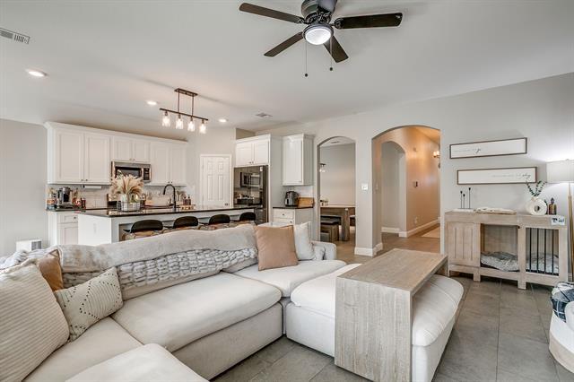 Building Photo - 5617 Kilpatrick Ave