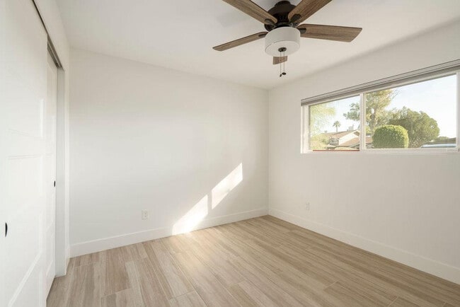 Building Photo - 8656 E Solano Dr