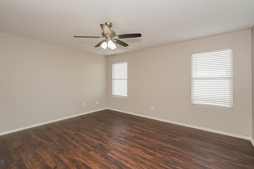 Building Photo - 105 Teal Rd