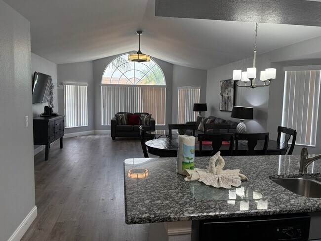 Building Photo - FURNISHED 3 bedroom 2 bath for rent lease 2444 Sweetwater Club Circle Unit #34 Kissimmee, FL 34747