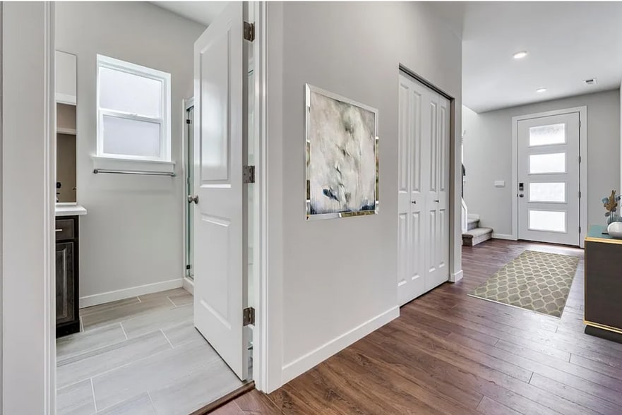 Building Photo - 7619 11th Pl SE