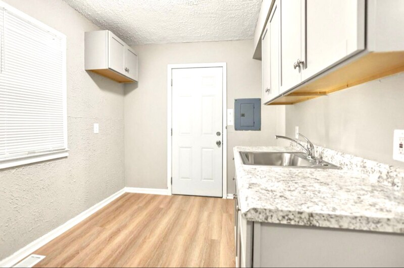Building Photo - 8499 Meadow Ave