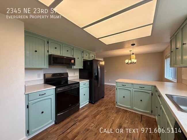 Building Photo - 2345 NE 23rd St