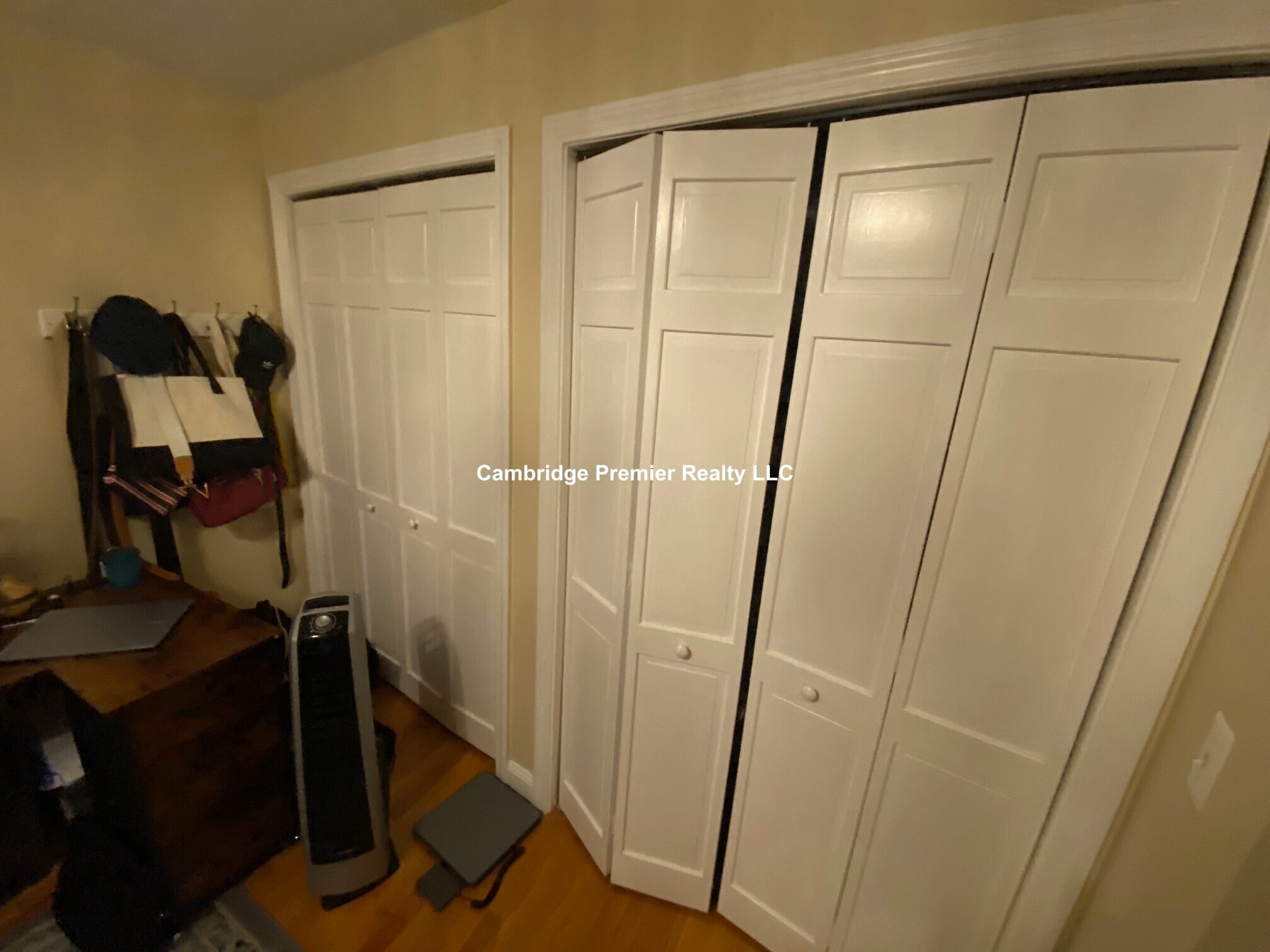 Building Photo - 221 Salem St