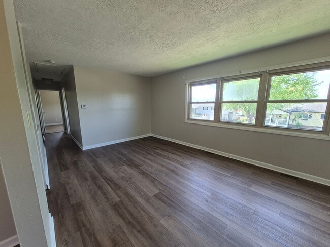 Building Photo - 2816 Nacoma Pl