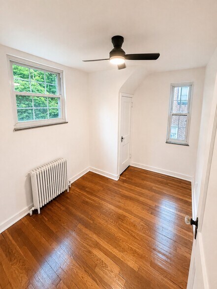 Building Photo - 146 Evaline St