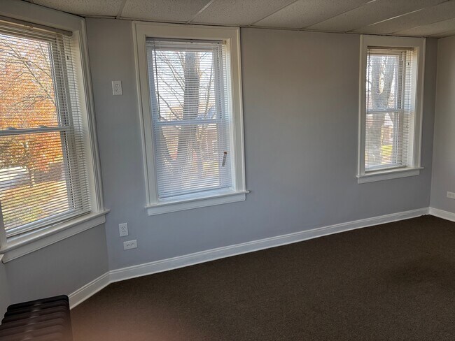 Building Photo - 10904 S Avenue D