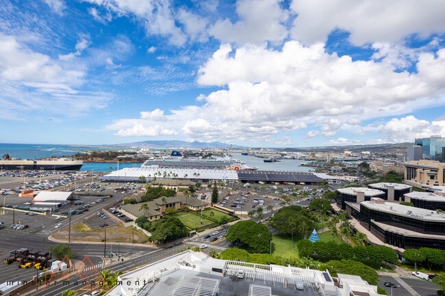 Building Photo - 600 Ala Moana Blvd