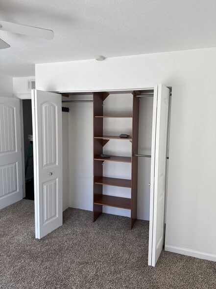 Building Photo - 264 Rosebay Dr