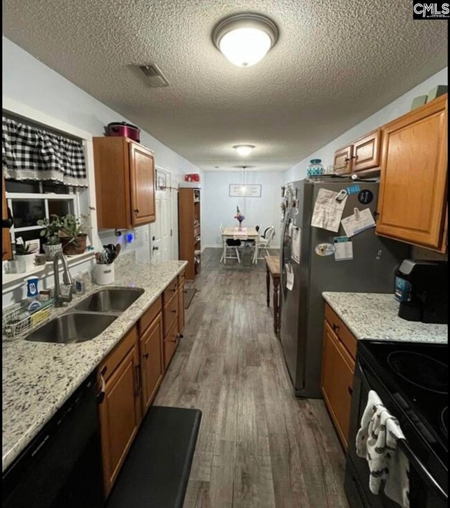 Building Photo - 610 Crystal Springs Dr